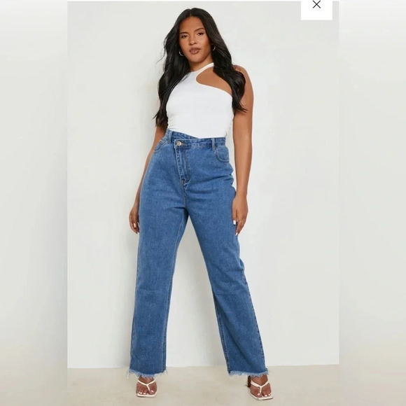 NWT Boohoo Plus Asymmetric Waistband Straight Leg Jeans Size 14 - Picture 4 of 14